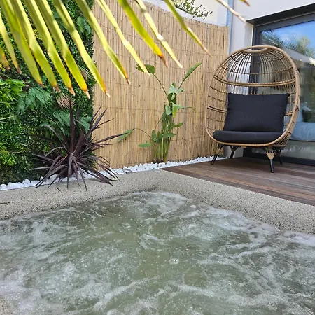 Spalagon Jacuzzi Prive Chauffe 37 Proche Arena Parc Expo * 페홀